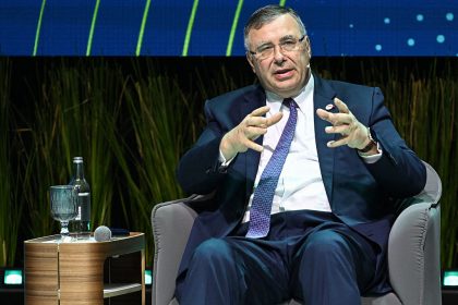 Crise énergétique, champions européens, gouvernance européenne… les préconisations des patrons de TotalEnergies et de Saint Gobain pour une Europe plus compétitive