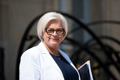 Franchises médicales, affections longue durée, arrêts maladie… Catherine Vautrin précise les économies à réaliser