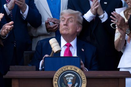 « Grande et belle loi » : Donald Trump choisit la fête nationale pour promulguer sa réforme budgétaire