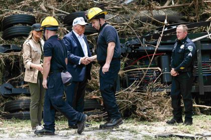 Donald Trump visite le centre du Texas, épicentre des inondations catastrophiques qui ont tué plus de 120 personnes