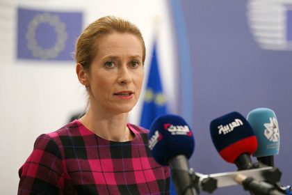 L&rsquo;UE « vient d&rsquo;adopter l&rsquo;un des paquets de sanctions les plus sévères contre la Russie », une décision saluée par Paris