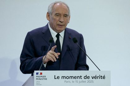 Immigration, dépenses de l&rsquo;État, injustice… les annonces budgétaires de François Bayrou critiquées de toutes parts