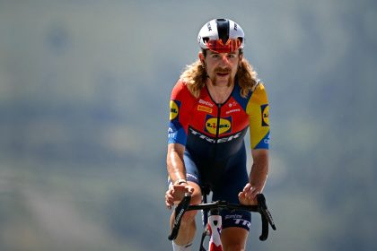 Le coureur américain Quinn Simmons conclut le Tour de France par une demande en mariage
