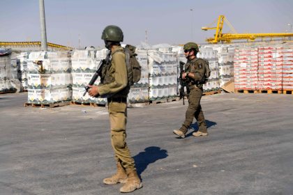 L&rsquo;armée israélienne commence de nouveaux largages d&rsquo;aide humanitaire à Gaza