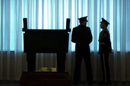 La Chine a discrètement changé de commandant en chef de l&rsquo;armée, alors que la purge interne s&rsquo;amplifie