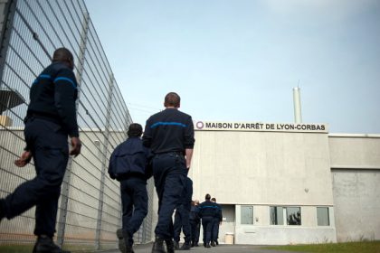 Un procédé « extrêmement rare » : le détenu évadé dissimulé dans un sac à linge a été repris