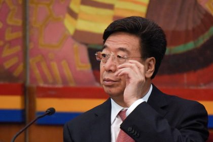 Un ancien fonctionnaire chinois au Tibet condamné à la peine de mort avec sursis pour corruption