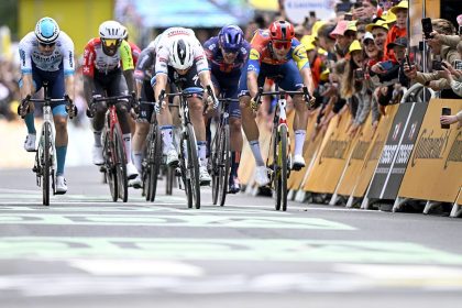 Tour de France : Tim Merlier s&rsquo;impose dans à Dunkerque, dans une course chaotique