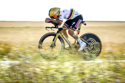 Tour de France : Evenepoel vainqueur du chrono, Pogacar en jaune mais Vingegaard coule