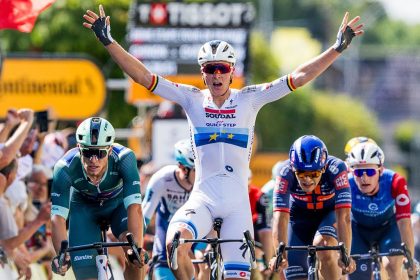 Tour de France : Tim Merlier décroche sa deuxième victoire au sprint devant Van der Poel