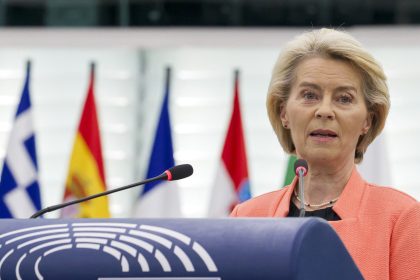 L&rsquo;UE ne ripostera pas aux droits de douane de 30 % de Donald Trump, les contre-mesures sont suspendues jusqu&rsquo;en août