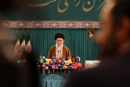 159 députés appellent à soutenir les forces démocratiques en Iran face à la « dictature sanglante des mollahs »