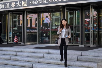 La flambée des actions chinoises défie la faiblesse de l’économie et fait craindre une nouvelle crise