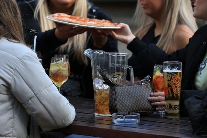 Un bracelet contre la drogue du violeur : déjà vendu à 150.000 exemplaires en France