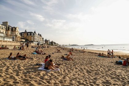 Plage de Saint-Malo : un animal sauvage oblige les sauveteurs à fermer la baignade