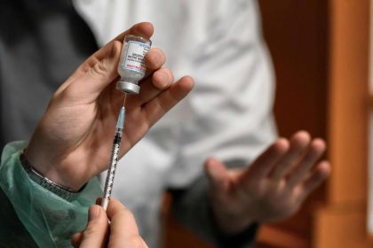 Étude : les personnes vaccinées contre le Covid-19 présentent un risque accru de maladies respiratoires