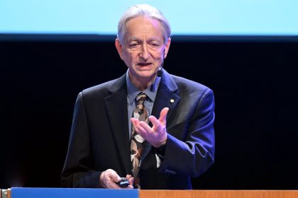 Pour le « parrain de l’IA », les machines superintelligentes pourraient remplacer l’humanité