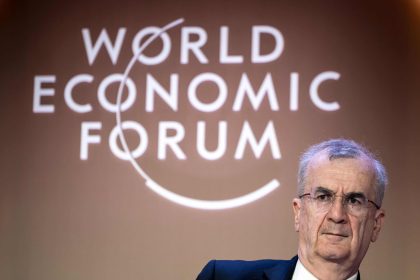 Dette : le gouverneur de la Banque de France appelle à « un vrai débat public »