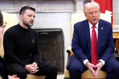 Donald Trump tiendra une réunion virtuelle avec Volodymyr Zelensky avant le sommet avec Vladimir Poutine