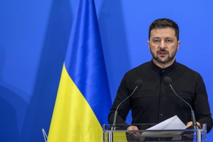 Volodymyr Zelensky exclut le retrait des troupes du Donbass avant le sommet Trump-Poutine