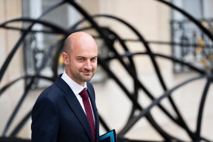 Paris gèle ses évacuations depuis Gaza, après la révélation de propos antisémites d&rsquo;une étudiante accueillie en France