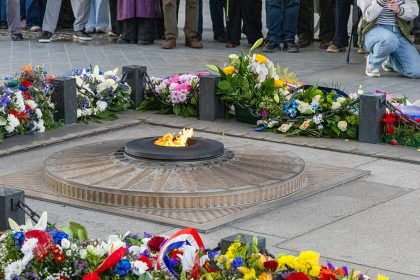 L&rsquo;homme qui a utilisé la flamme du Soldat inconnu pour allumer sa cigarette placé en garde à vue