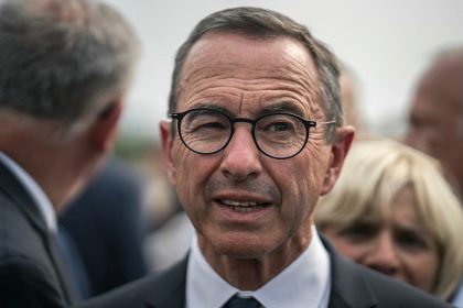 Allongement de la rétention des étrangers : Bruno Retailleau présentera « un texte modifié »