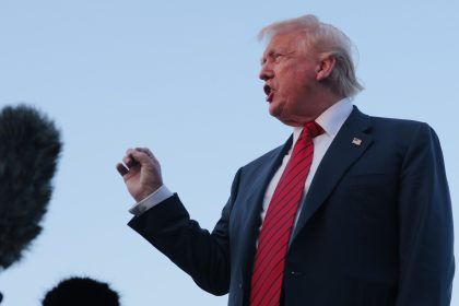 Donald Trump confirme que des sous-marins nucléaires américains se sont déplacés « dans la région » de la Russie