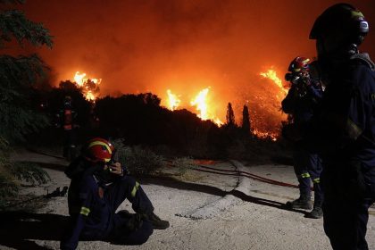 Le sud de l&rsquo;Europe toujours en proie à de violents incendies