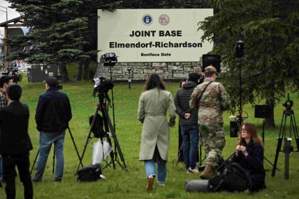 Sommet Trump-Poutine : comment la campagne de pression de Donald Trump sur le pétrole, le secteur bancaire et la diplomatie redessine l&rsquo;échiquier mondial