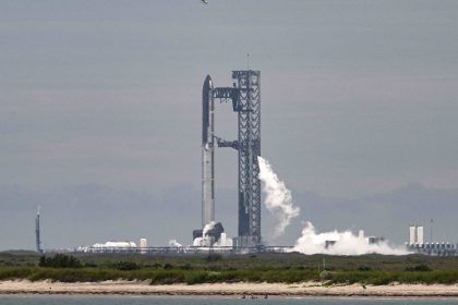 SpaceX reporte à nouveau le lancement de son vaisseau spatial, cette fois en raison des conditions météorologiques