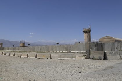 Les États-Unis cherchent à reprendre le contrôle de la base aérienne de Bagram en Afghanistan
