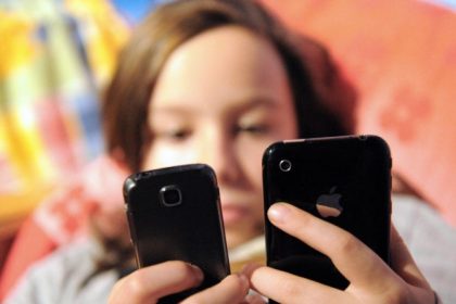 Alerte rouge pour la vie privée : comment Chat Control 2.0 pourrait espionner chacun de vos messages