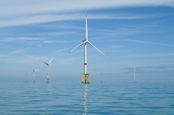 Éoliennes en mer : plus de 200 substances chimiques identifiées, dont 62 préoccupantes selon une étude