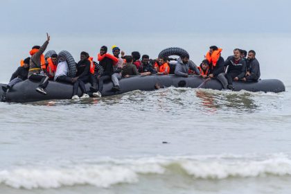 Pas-de-Calais : un migrant décédé sur une plage, une cinquantaine d’autres secourus avant la traversée de la Manche