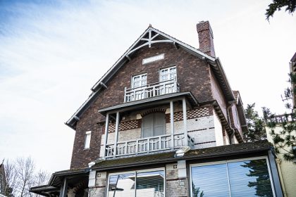 Une plus-value de 200% en 10 ans : Brigitte Macron cède sa villa du Touquet pour 3,6 millions d’euros, d’après le Canard enchaîné