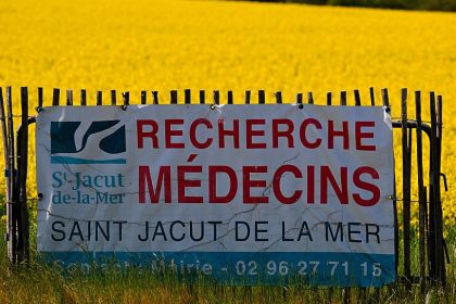 Déserts médicaux : la région Centre-Val de Loire choisit de salarier des médecins
