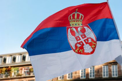 Têtes de cochons devant des mosquées et profanation de synagogues en France : 11 arrestations en Serbie