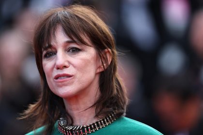 Lettre à Emmanuel Macron : Charlotte Gainsbourg dans le viseur de l’eurodéputée Rima Hassan