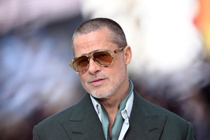 « Nous sommes tous des proies potentielles » : Anne Deneuchatel, victime d’un faux Brad Pitt, témoigne dans son livre