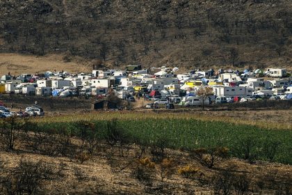 Rave-party dans l’Aude : le maire s’oppose, mais la fête se poursuit sur les lieux de l&rsquo;incendie