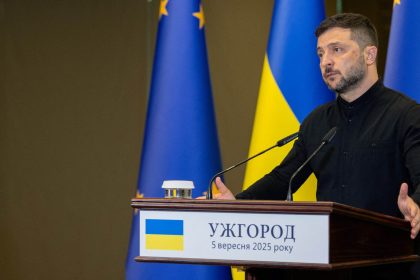 Zelensky rejette l&rsquo;invitation de Poutine pour une rencontre à Moscou : « Il peut venir à Kiev »
