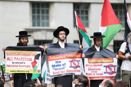 Israël : après l&rsquo;arrestation de déserteurs, un fourgon militaire caillassé par des ultra-orthodoxes