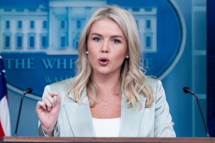 Les titulaires actuels de visas H-1B et les renouvellements exemptés de la taxe de 100.000 dollars : la Maison-Blanche tranche