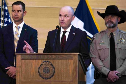 D’après le gouverneur de l’Utah, les accusations contre l’assassin présumé de Charlie Kirk seront déposées le 16 septembre