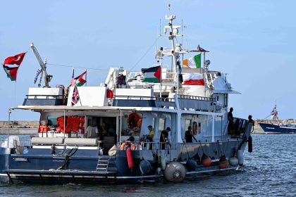 Des activistes de la Flottille tentant de briser le blocus de Gaza affirment que des drones ont attaqué leurs bateaux