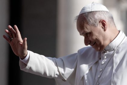 Le pape écoute les catholiques persécutés, laissant entrevoir un possible changement dans l’accord avec la Chine