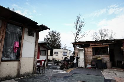 Démantèlement du bidonville de Stains en banlieue parisienne : l&rsquo;angoisse de l&rsquo;expulsion pour ses habitants