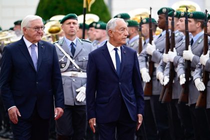 L’offensive russe incite les pays européens à rétablir le service militaire