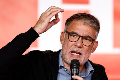 Olivier Faure avertit : « À la fin de cette semaine, nous saurons si nous allons à la dissolution »